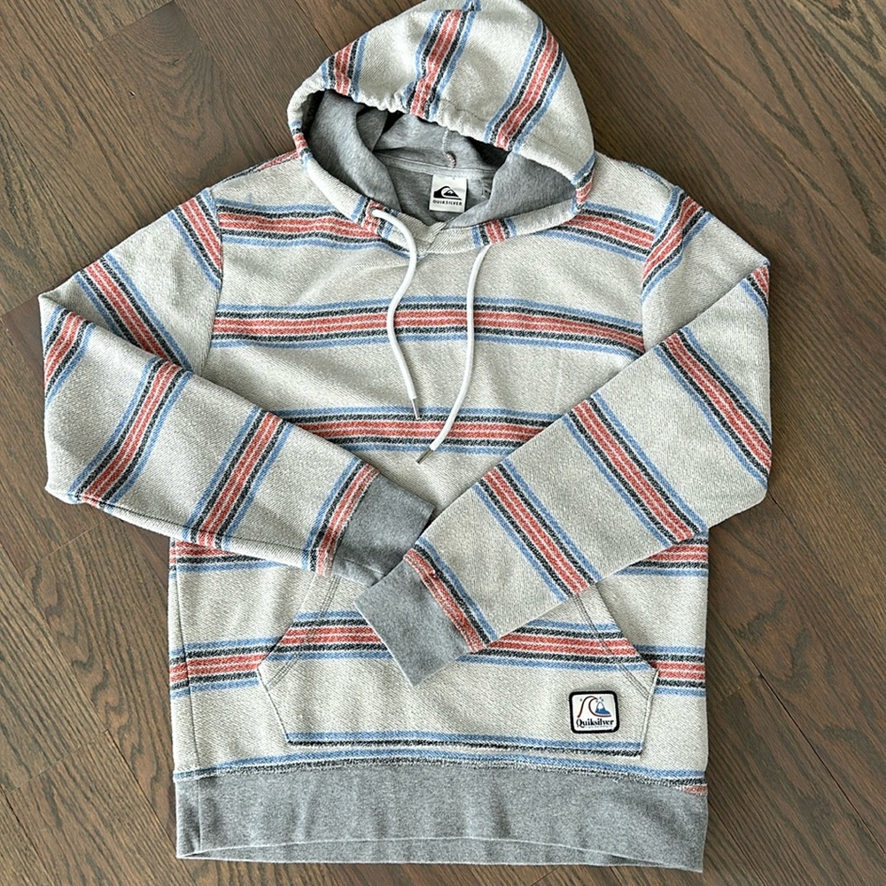 Men’s NEW Without Tag QUIKSILVER Hoodie Sweatshirt. Size Medium